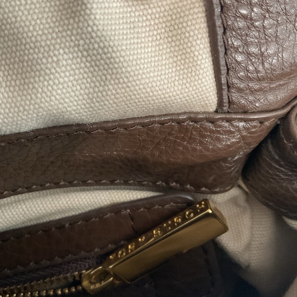 Tory Burch Cream and Brown Shoulder Bag with Gold Accents - Picture 15 of 16